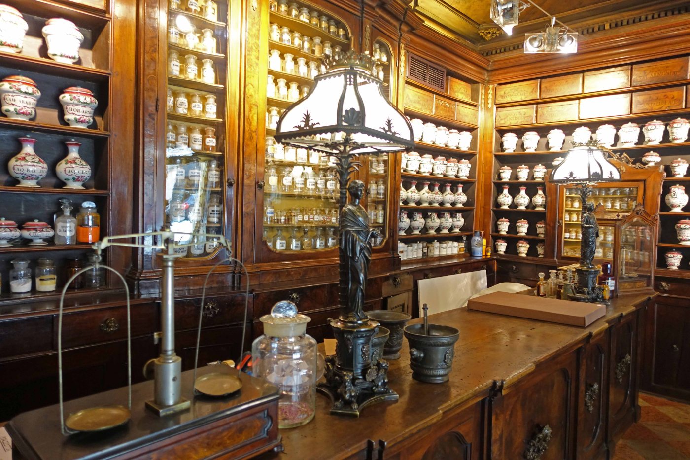 Toschi Pharmacy bologna