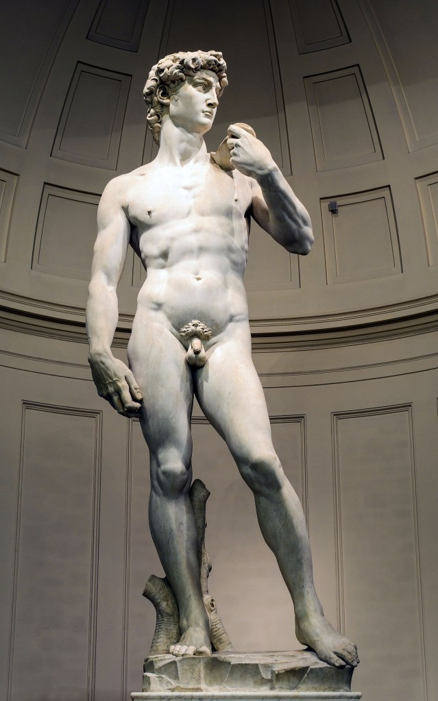 Michelangelo's_David_2015