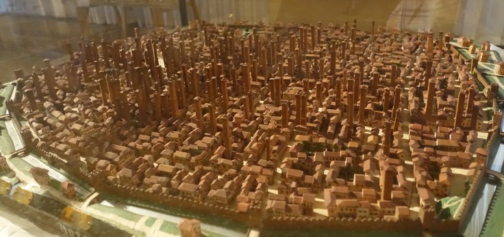 Bologna towers model