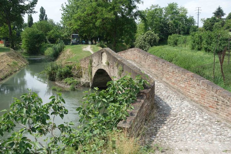 la bionda bridge bologna navile