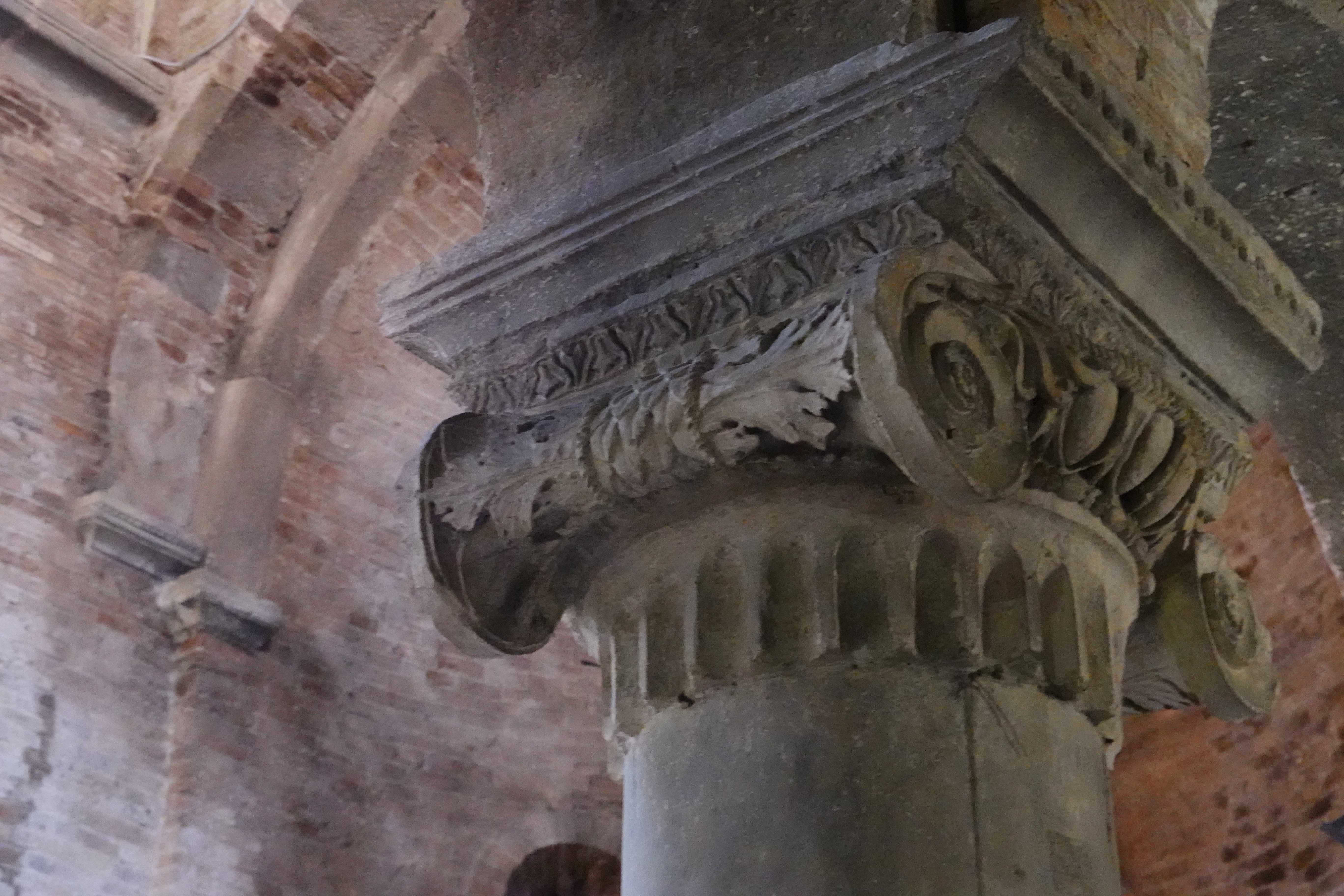 ionic column santo stefano detail